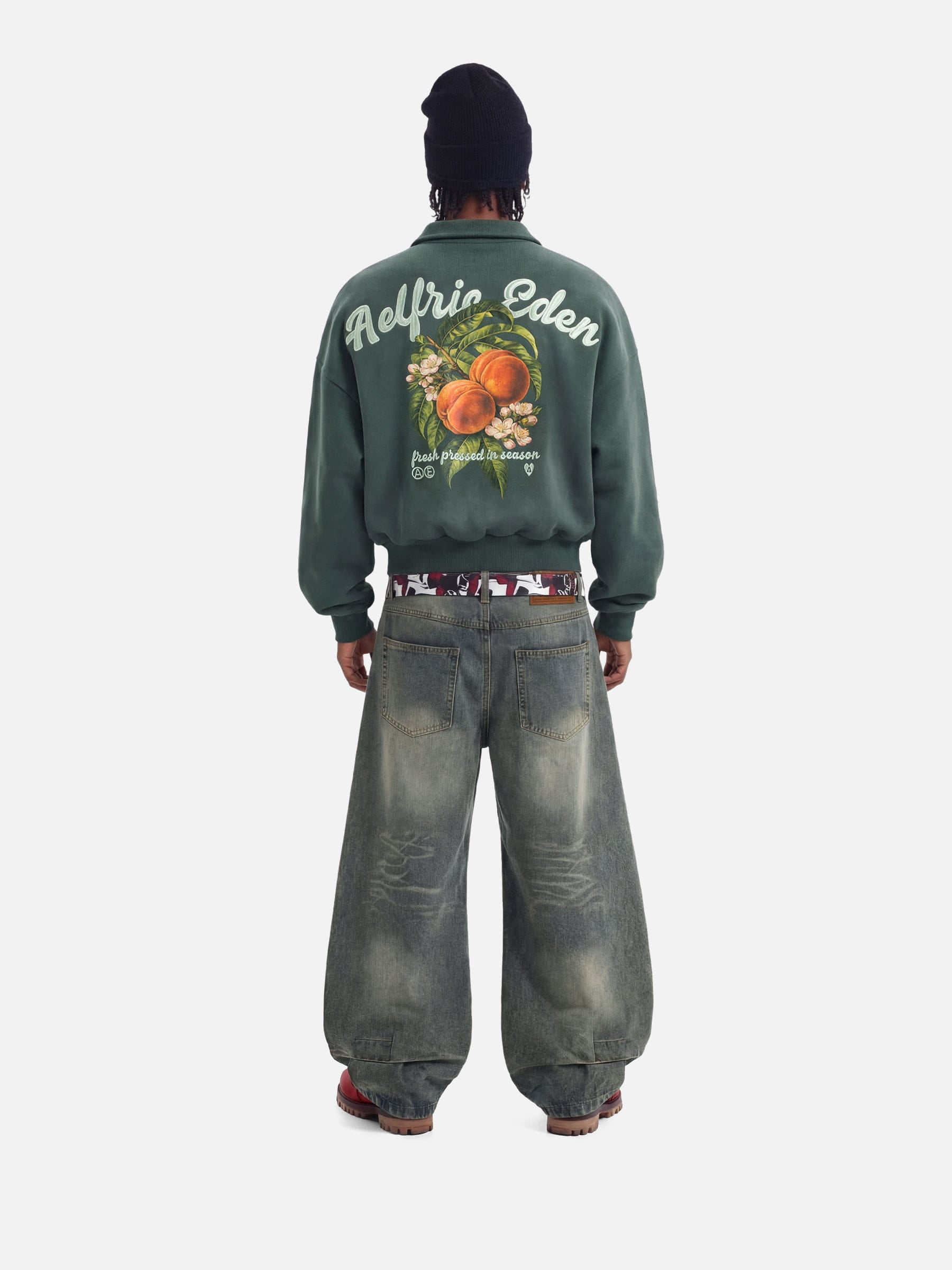 [Pre-Order] Aelfric Eden Peach Graphic Boxy Zip Up Sweatshirt